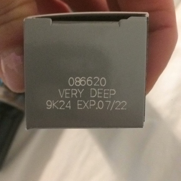 MARY KAY cc cream - Picture 3 of 4